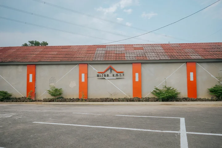 Tampak depan Mitra Kost Sumedang